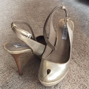 Gold peek a boo toe Jenifer Lopez heels